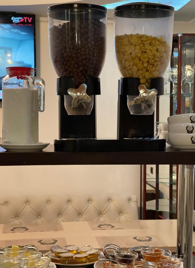 Hotel Olsi Chisinau Ngoại thất bức ảnh